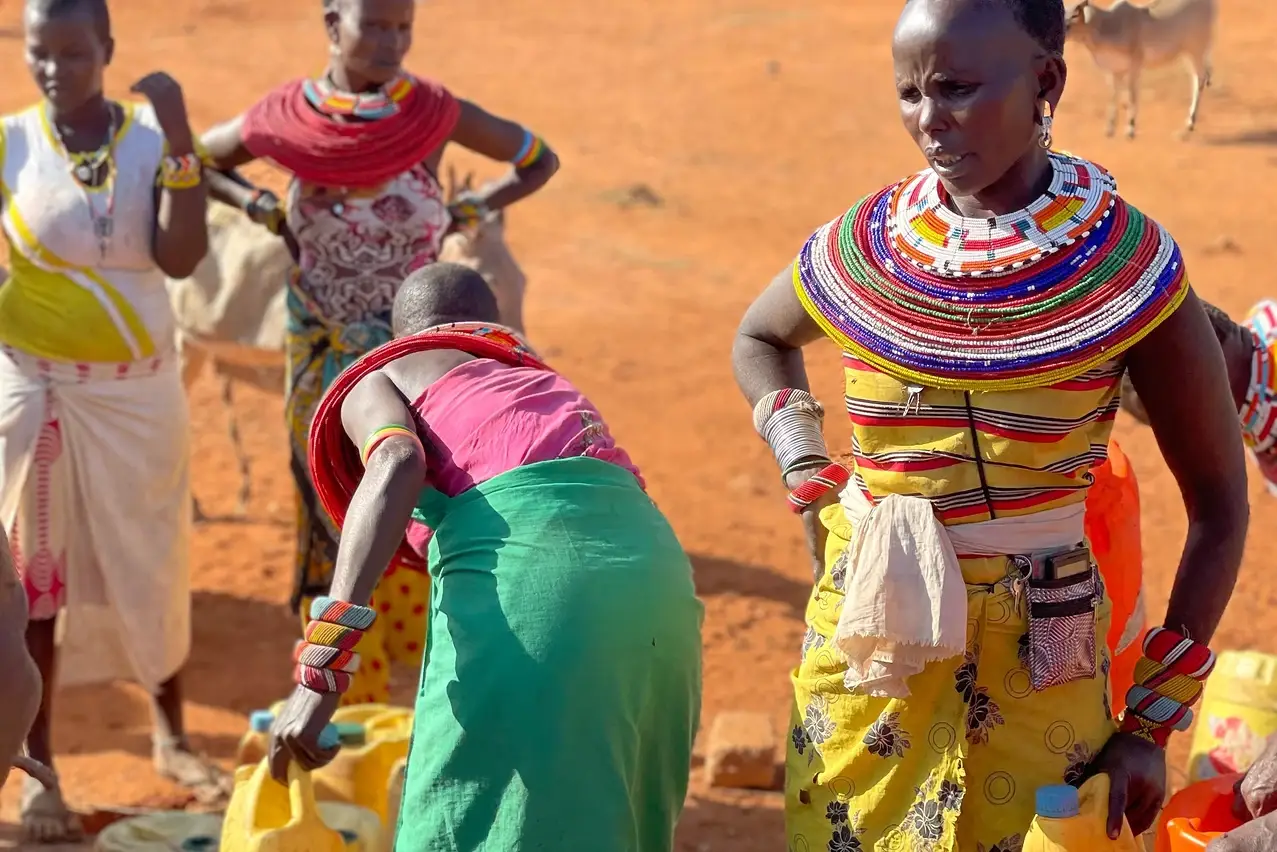 locals helping out on a gemstone safaris in Africa 