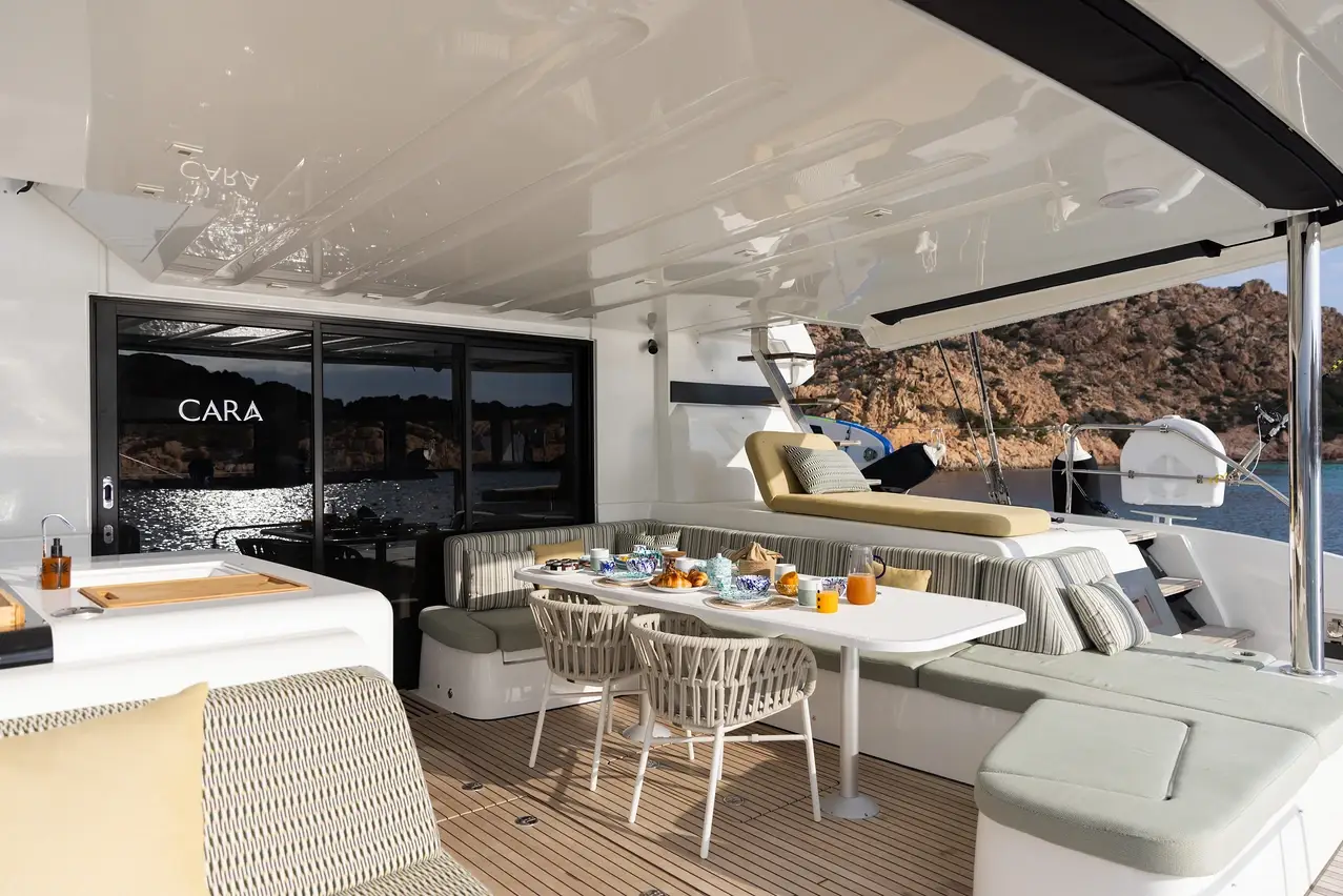 Boutique yacht from arca sailing