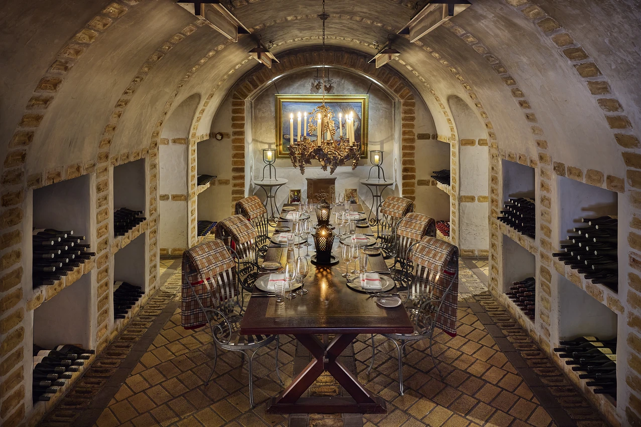 exclusive dinner - luxury journeys across Asia and the pacific