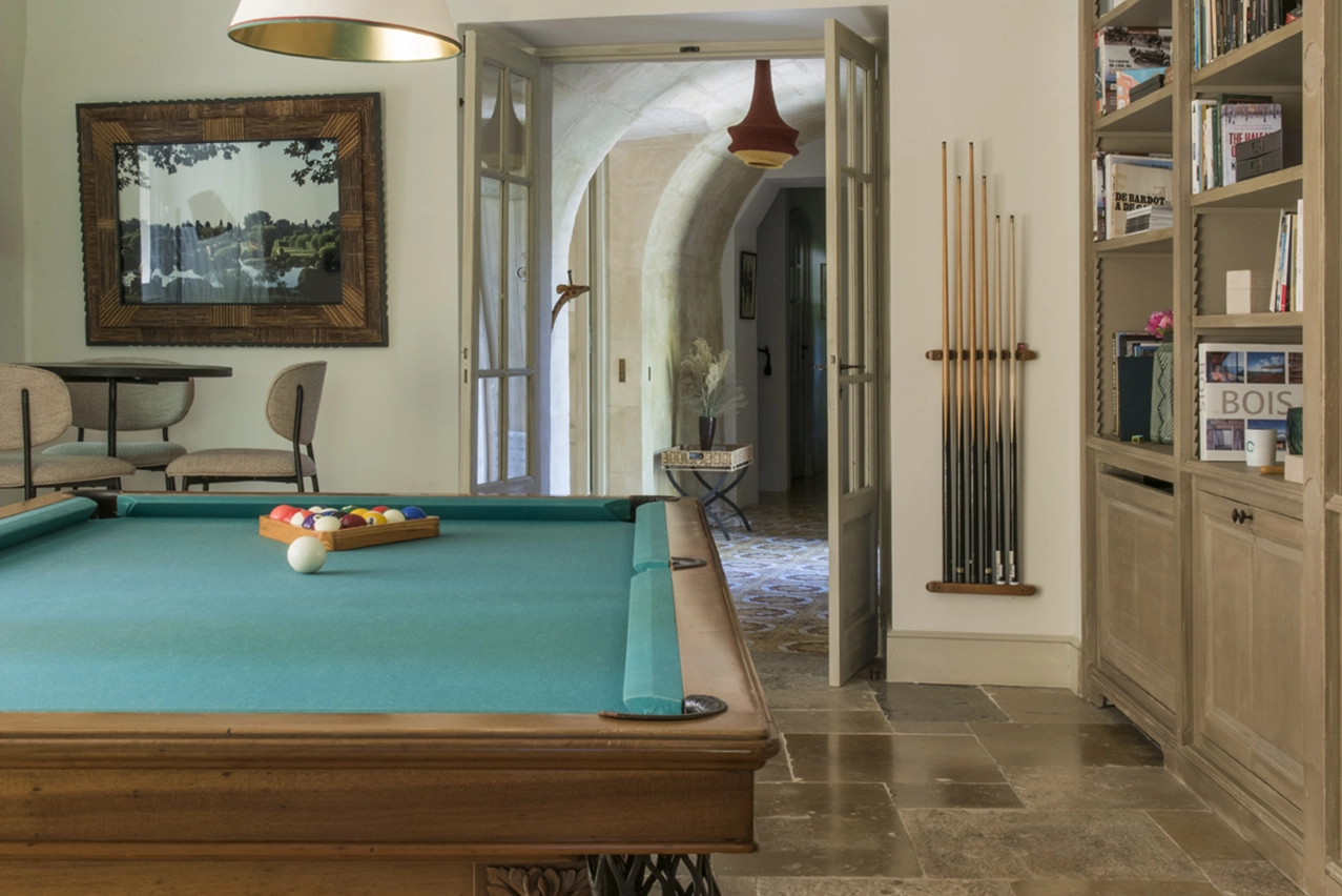 3-mas_le_gaudre_billiard table
