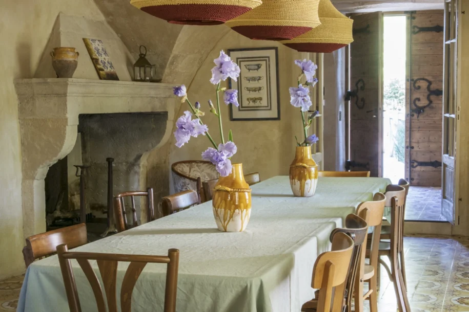 Mas le Gaudre dining room