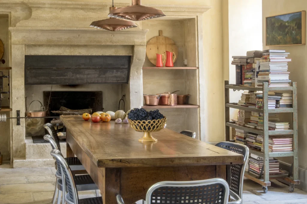 Abbaye de Pierredon Kitchen dining