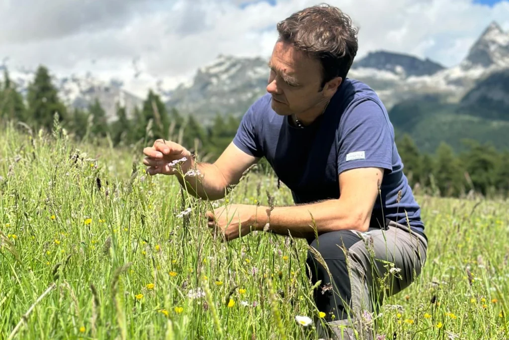 Stefano Lunardi surrounded by nature