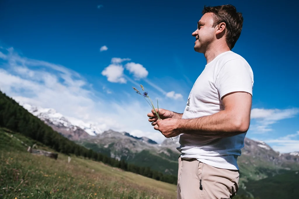 Stefano Lunardi surrounded by nature